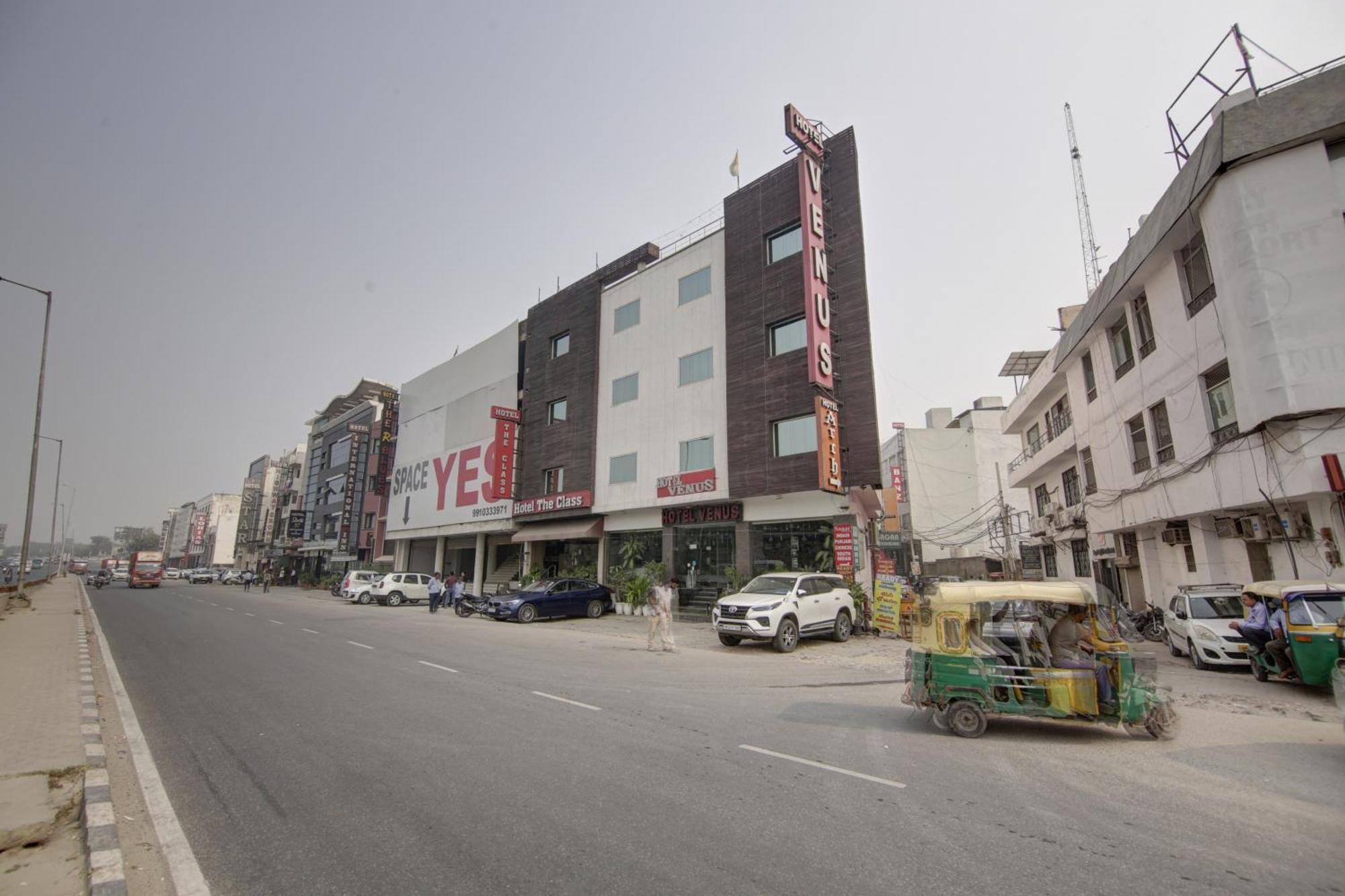 Hotel Venus Plaza New Delhi Exterior photo